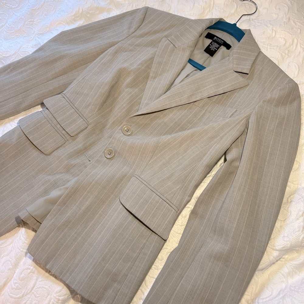 Body By Victoria Blazer Size 4 Grey Gray LIKE NEW